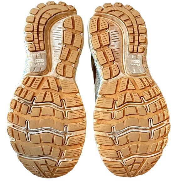 Brooks Ghost 12 Vanilla Sprinkles Limited Edition Sneakers - Picture 11 of 14